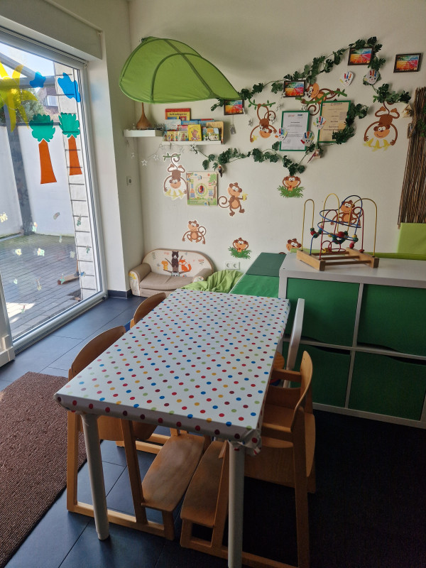 Unser Ess- und Basteltisch